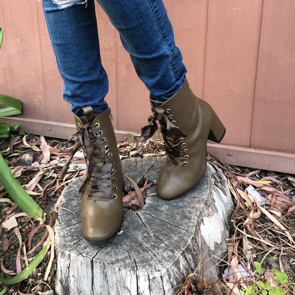 👢 Lace Up Ribbon 🎀 Olive Bootie 👢 - Picture 3 of 4